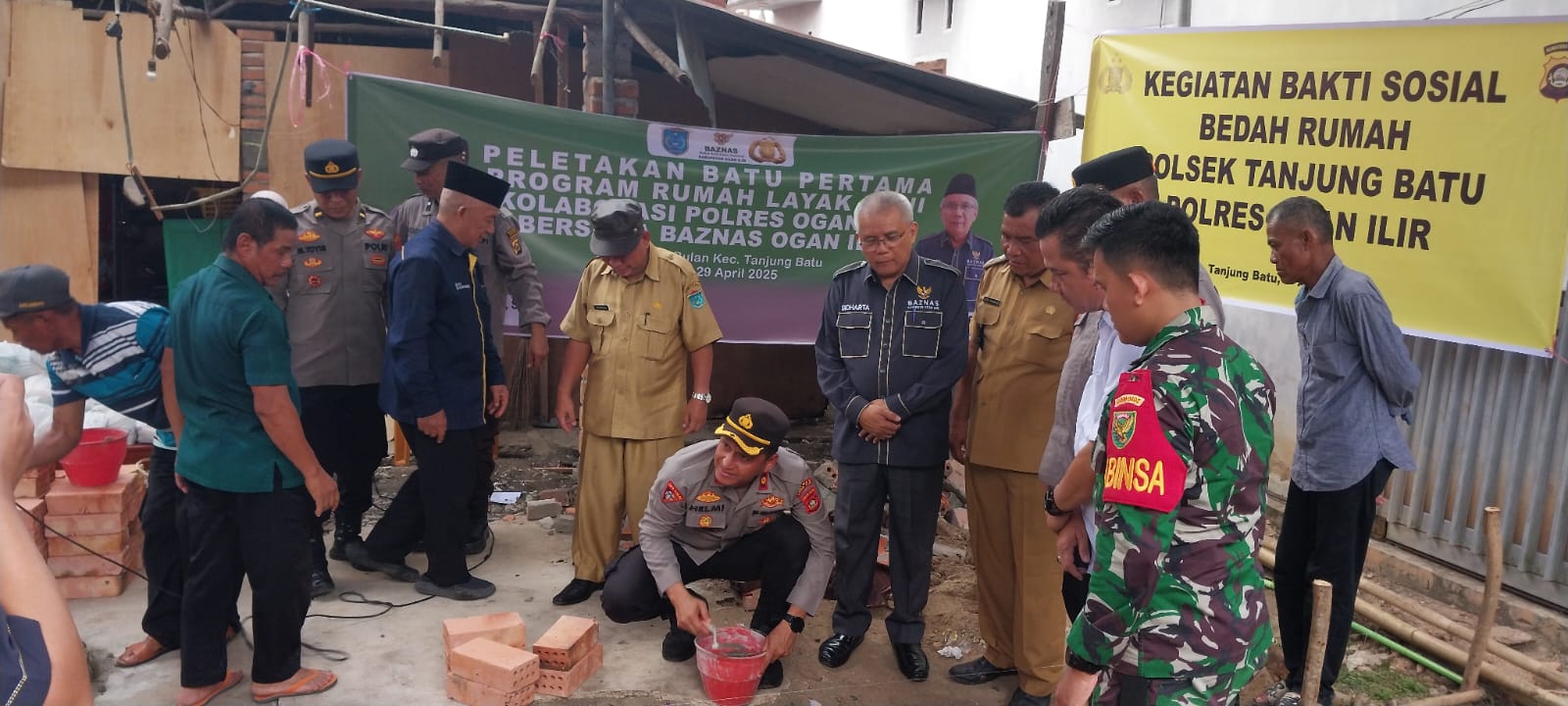 Penderita Stroke Dapat Bantuan Bedah Rumah, Baznas dan Polres Ogan Ilir Lakukan Peletakan Batu Pertama