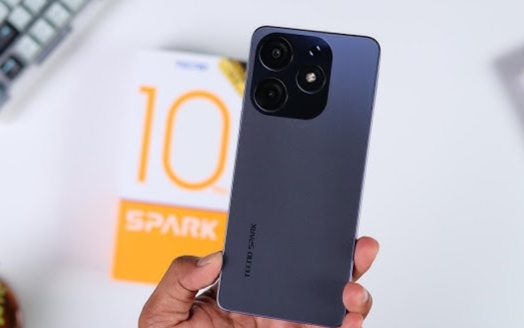 Tecno Spark 10C NFC : Disupport Baterai 5.000 mAh dengan Fast Charging 18 Watt