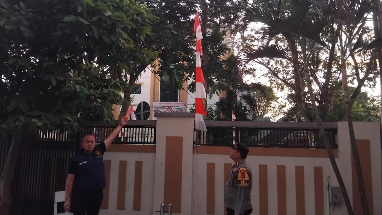 Tiang Bendera Sekolah Elite di Palembang Makan Korban