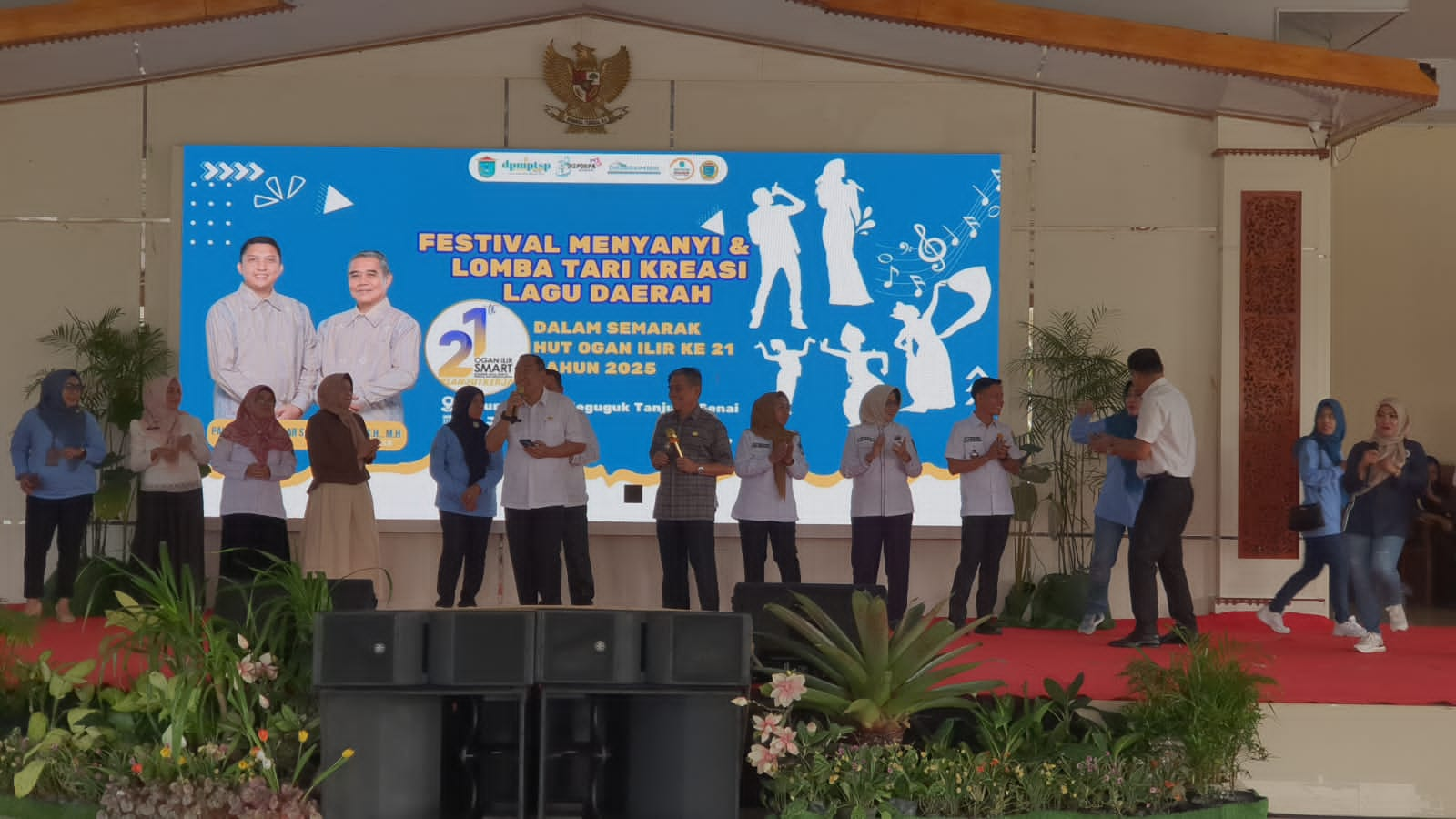 Di Buka Wabup H Ardani, Suporter PWI Paling Heboh Ajang Festival Nyanyi HUT Ogan Ilir 