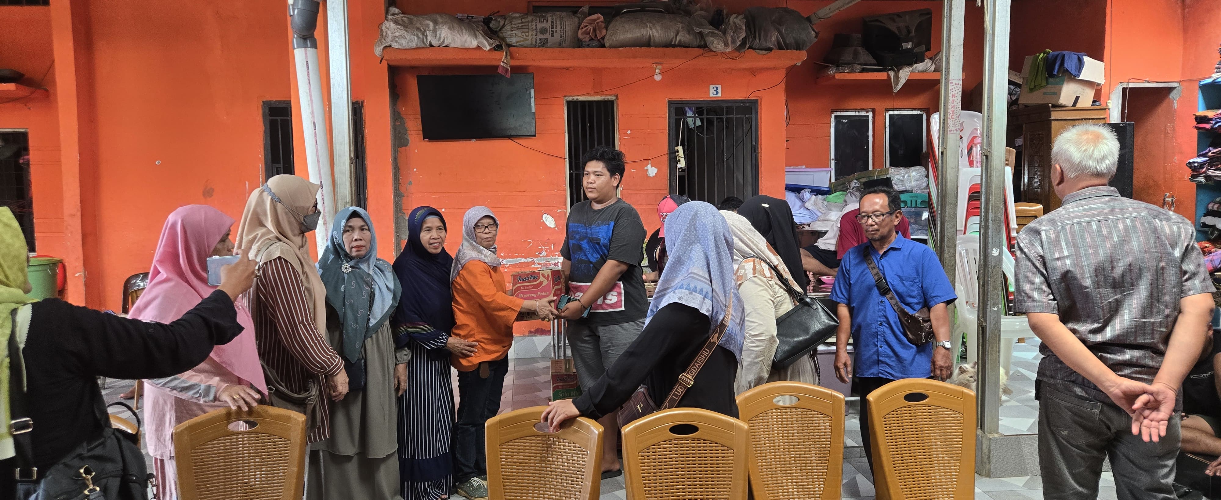 Jelang Ramadan, Alumni SMPN 19 Palembang Anjangsana ke Panti Asuhan