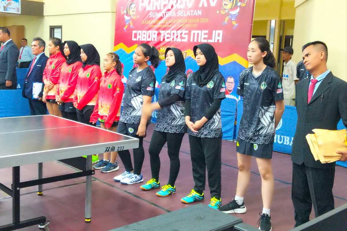 Porprov Sumsel 2025 - Laga Belum Tuntas, Tim Beregu Putri Tenis Meja Palembang Raih Emas 