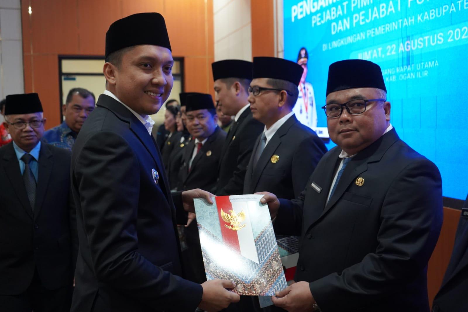 Bupati Ogan Ilir Lantik Delapan Eselon II, Salah Satunya Kadinkes Ogan Ilir 