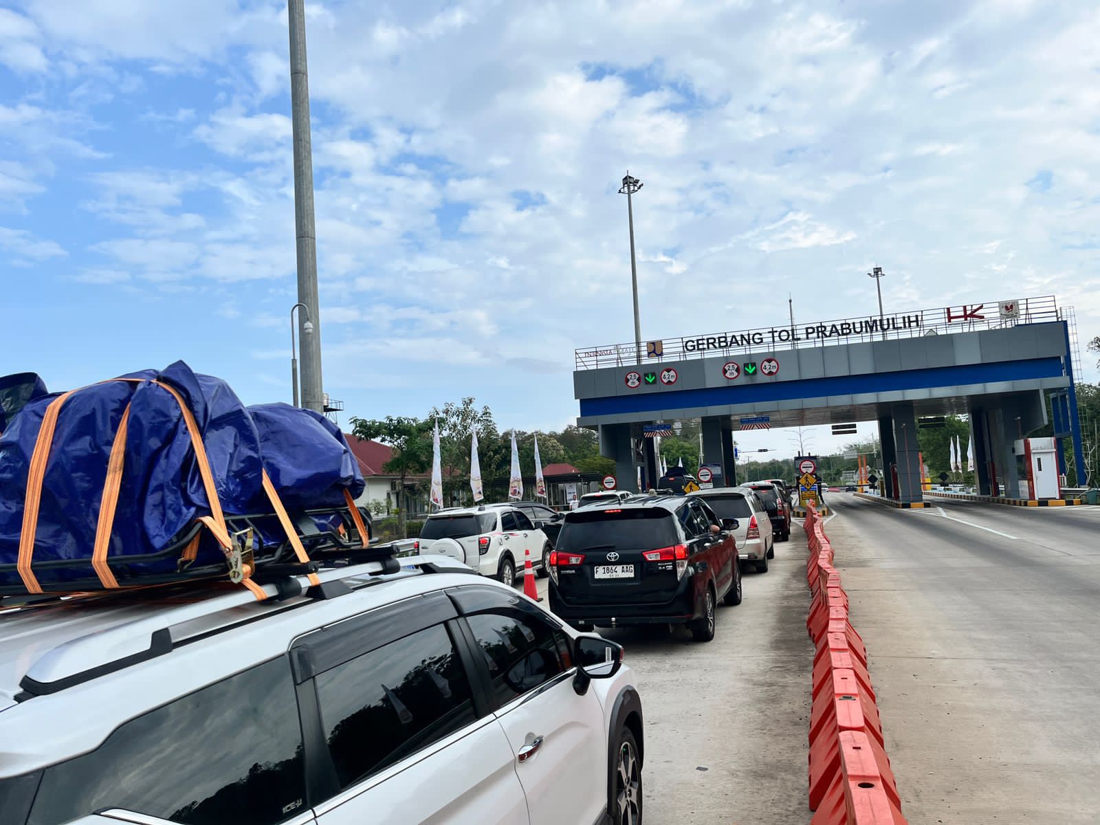188.975 Kendaraan Pemudik Lebaran 2026 Melintas di Tol Tran Sumatera