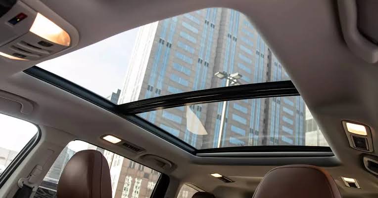 6 Tips Merawat Sunroof Mobil Agar Tahan Lama