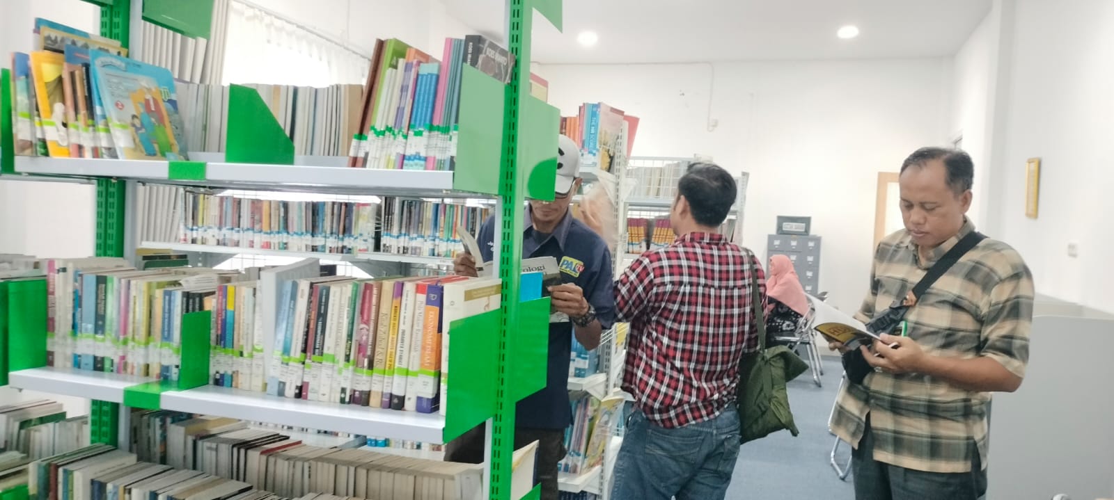 Sengaja Diviralkan, Perpustakaan OKI Mulai Ramai Pengunjung