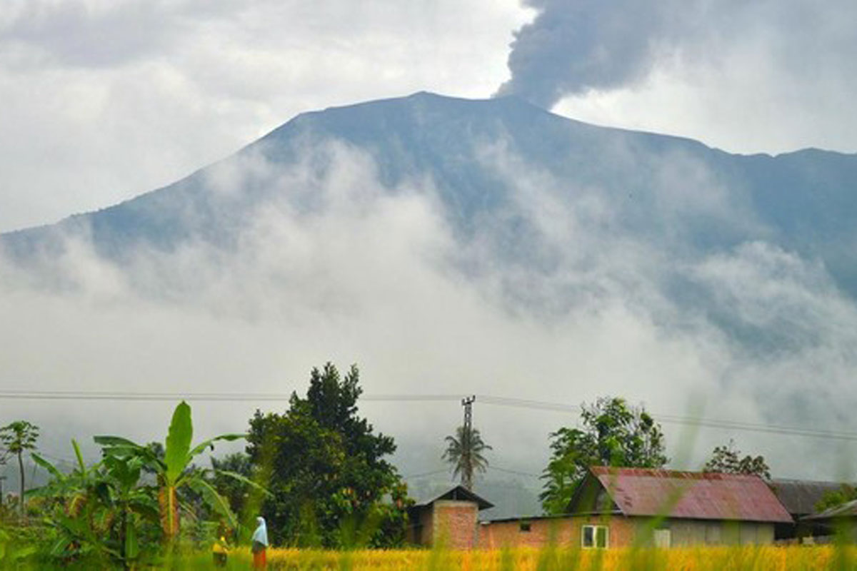 Gunung Marapi Erupsi, PVMBG Minta Masyarakat tak Lakukan Aktivitas Radius 4,5 km