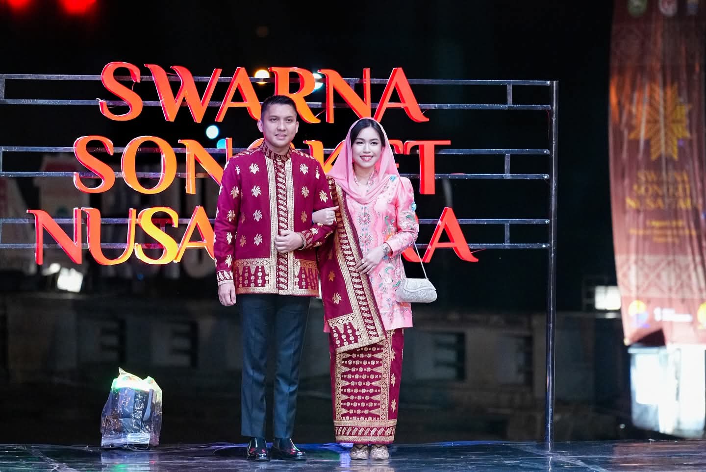Bupati Panca dan  Ibu Tikha Alamsjah Tampilkan Songket Motif Padi Pegagan Di Saksikan Istri Wapres
