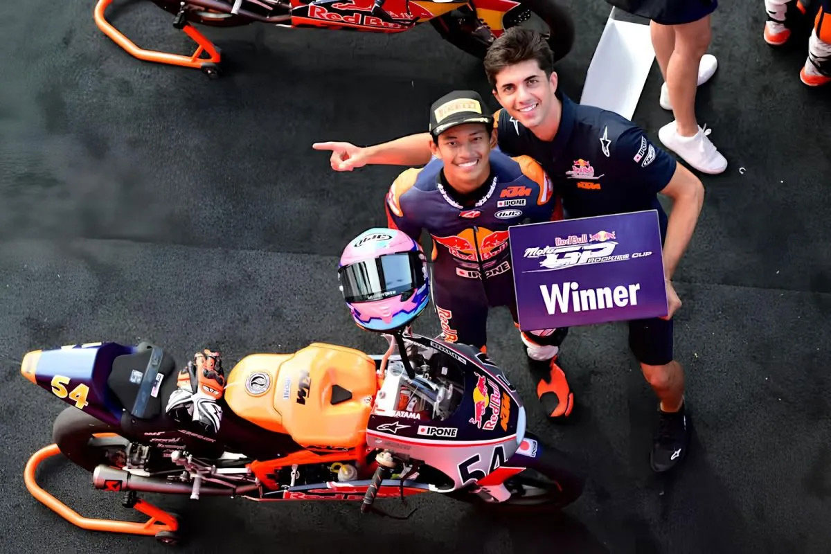 Yes, Veda Ega Finish Terdepan di Red Bull MotoGP Rookies Cup 2025