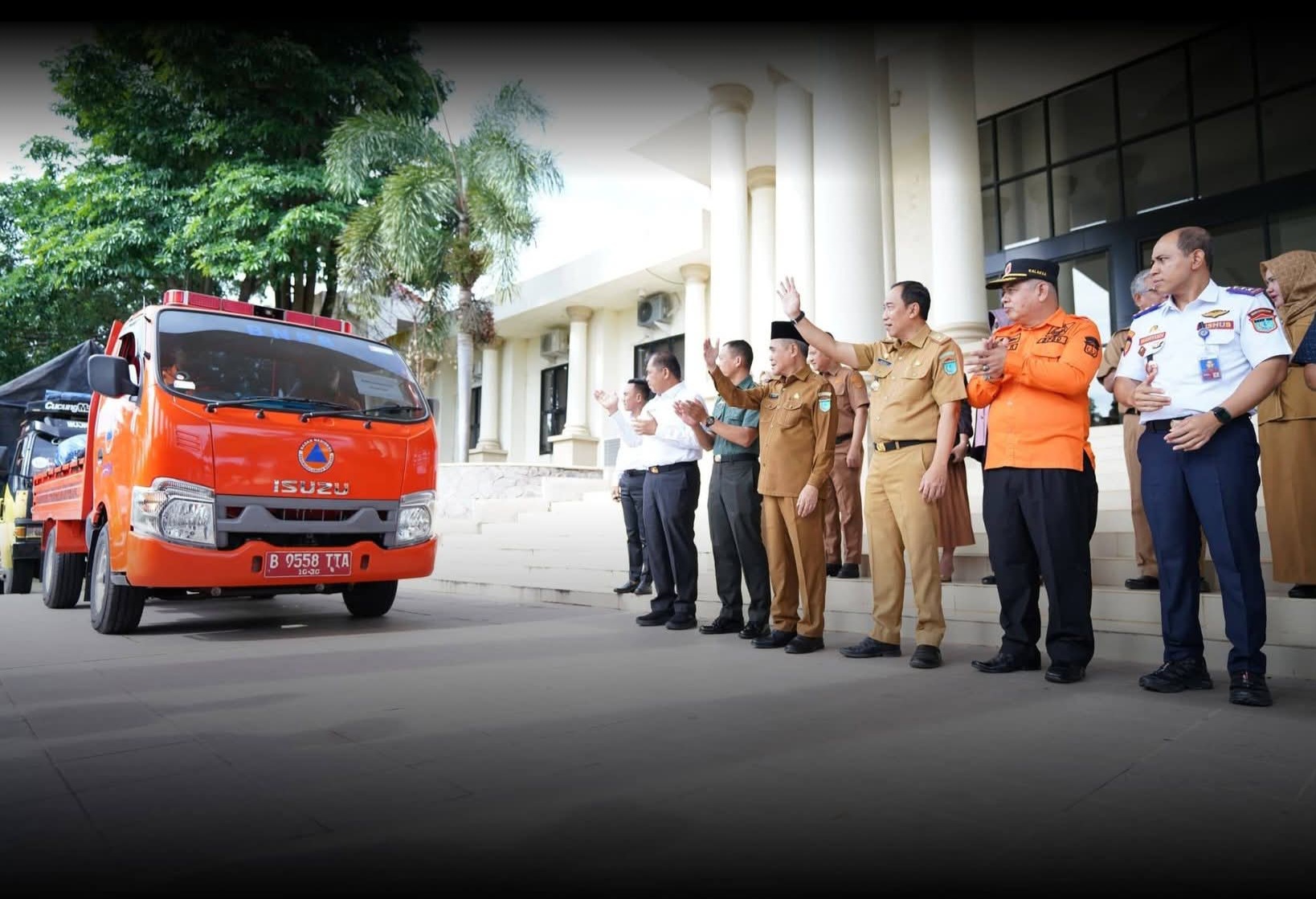 Pemkab Ogan Ilir Lepas Bantuan Kemanusiaan Korban Bencana di Provinsi Aceh, Sumut, dan Sumbar