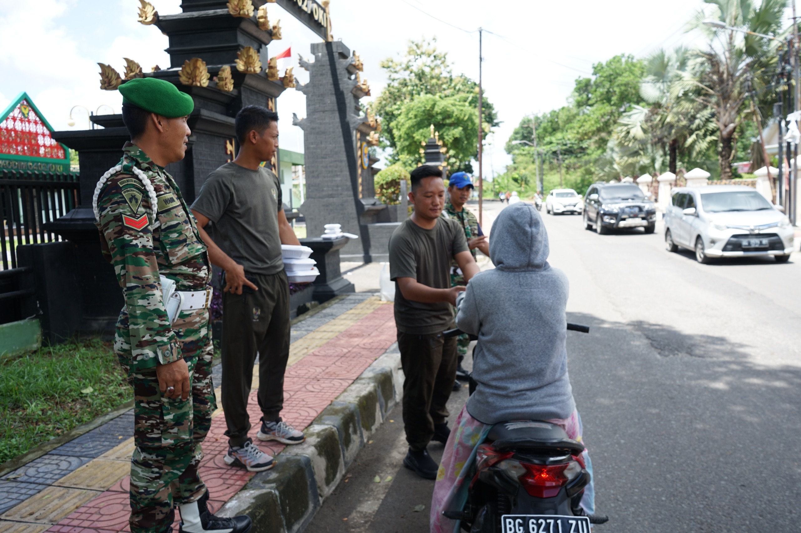 Menyambut Bulan Suci Ramadhan, Kodim 0402/OKI Laksanakan Jumat Berkah