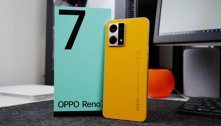 Harga OPPO Reno7 Makin Terjangkau, Desain Tipis Bertekstur dengan Orbit Light di Lensa Kamera Utama