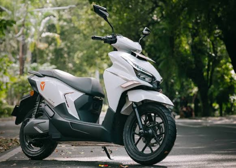 Motor Listrik Yadea Velax 2025 Meluncur di IIMS 2025, ini Spesifikasi dan Harganya