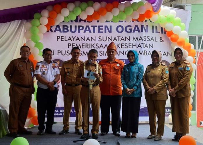 Wabup H Ardani Monitoring Sunatan Massal di Puskesmas Simpang Timbangan