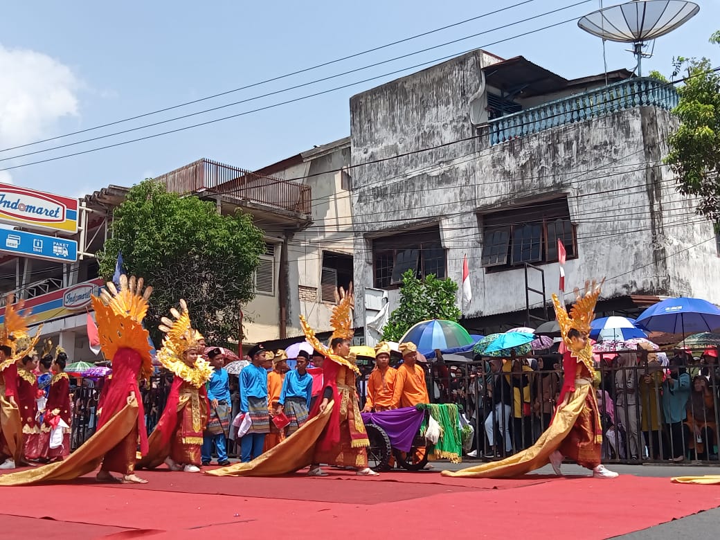 Semarak HUT RI, Bendera Sepanjang 78 Meter Curi Perhatian 