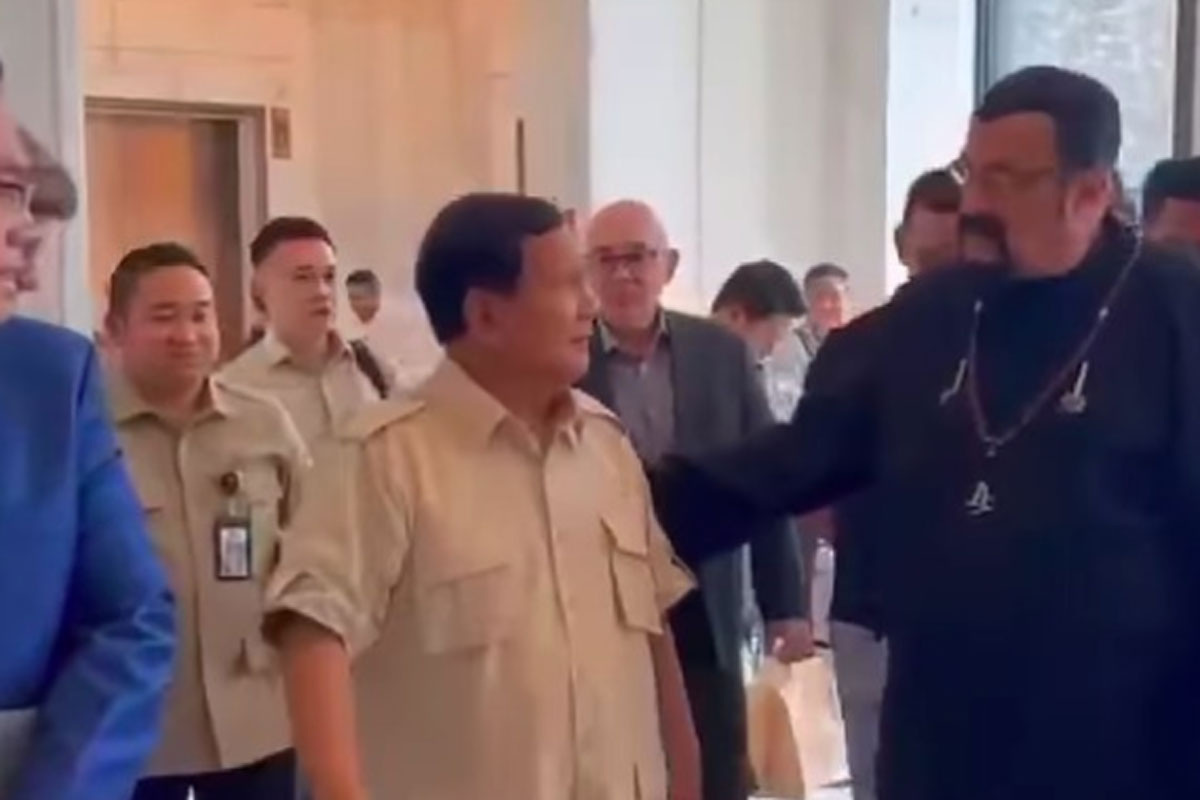 Lihat Nih Keakraban Prabowo Subianto dengan Steven Seagal