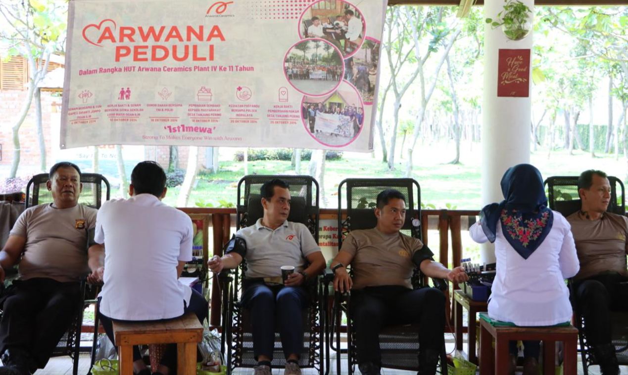 Kapolres Ogan Ilir Ikut Donor Darah  HUT ke-11 PT Arwana