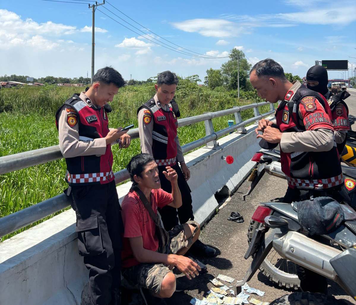 Tim Patroli Perintis Presisi Amankan Pelaku Pungli di Pintu Tol Keramasan