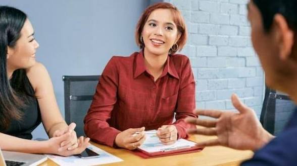 Inilah 3 Kalimat yang Terdengar Sopan tapi Diam-Diam Membuat Orang Cerdas Ilfeel