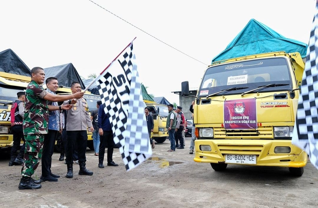 Usai Cuti Kampanye, Bupati Panca Lepas Logistik Pilkada  Ogan Ilir