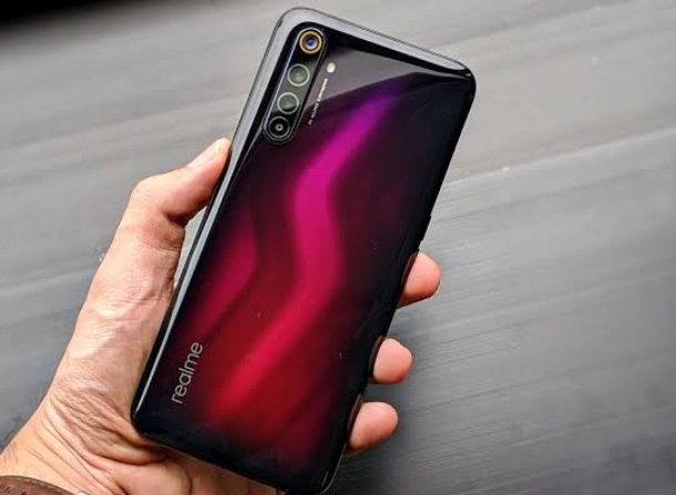 Mumpung Realme 6 Pro Banting Harga, Yuk Buruan Beli!