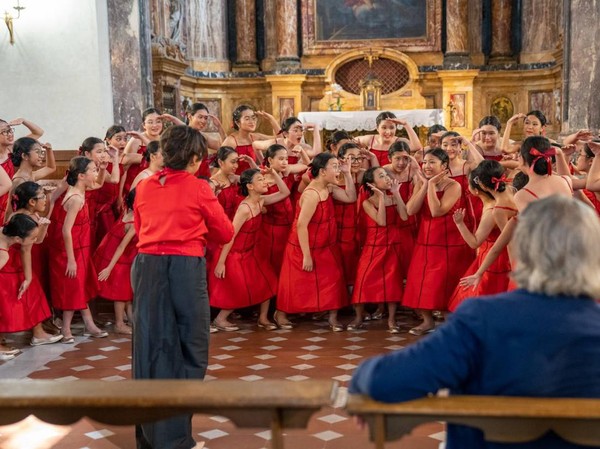 Luar Biasa, Paduan Suara Anak-anak Indonesia Mendapatkan Juara Umum di Perhelatan Leonardo Da Vinci  Italia