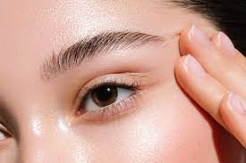 Rahasia Menebalkan Rambut Alis secara Cepat dengan Bahan Alami