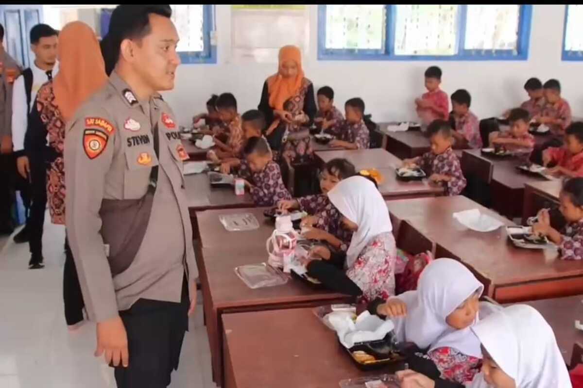 Ujicoba Makan Bergizi Gratis di OKI Telah Menyasar 16 Sekolah