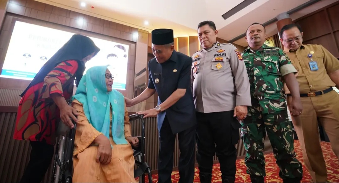 Wabup Ardani Buka Fashion Show Peringatan Hari Ibu ke-97 di Ogan Ilir