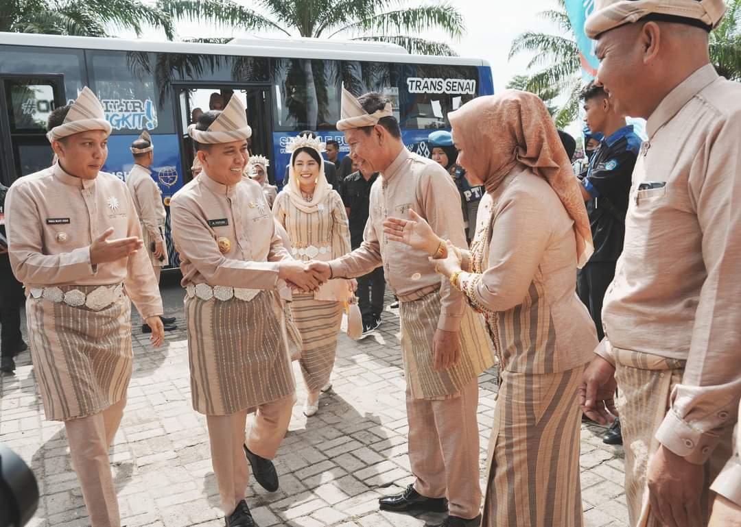 Pj Gubernur Agus Fatoni Hadiri HUT ke 20 Ogan Ilir 