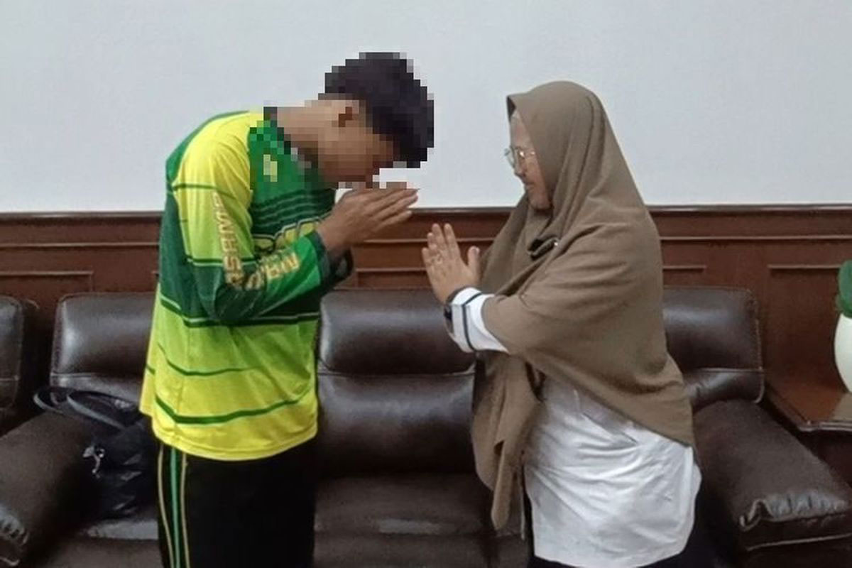Kepala SMAN 1 Cimarga Sempat Dipolisikan Berakhir Damai, Kini Dapat Hadiah Umrah 