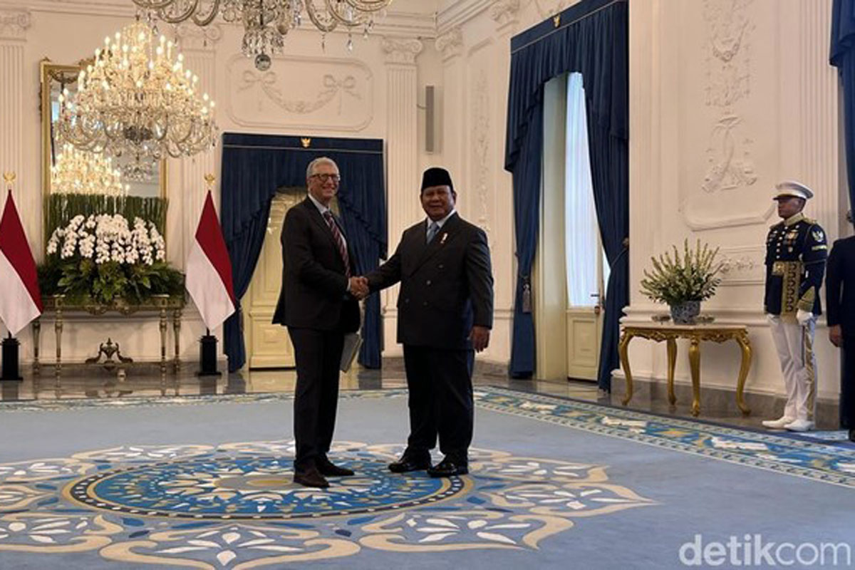 Bill Gates Turun dari Mobil Langsung Disambut Prabowo, Seluruh Menteri Dikenalkan