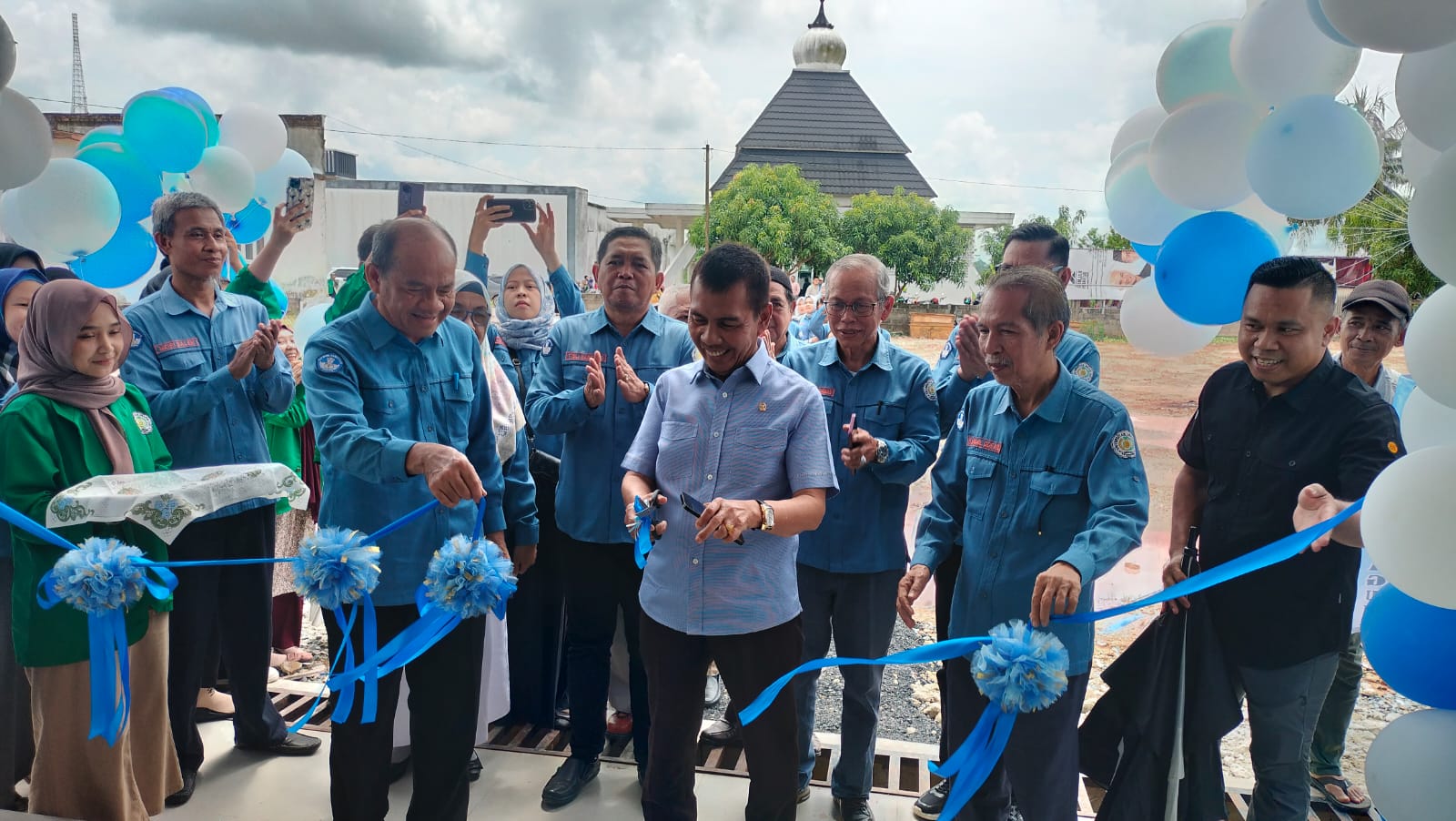 Resmikan Asrama Mahasiswa UNISKI Kayuagung, Ini Pesan Ishak Mekki untuk UNISKI