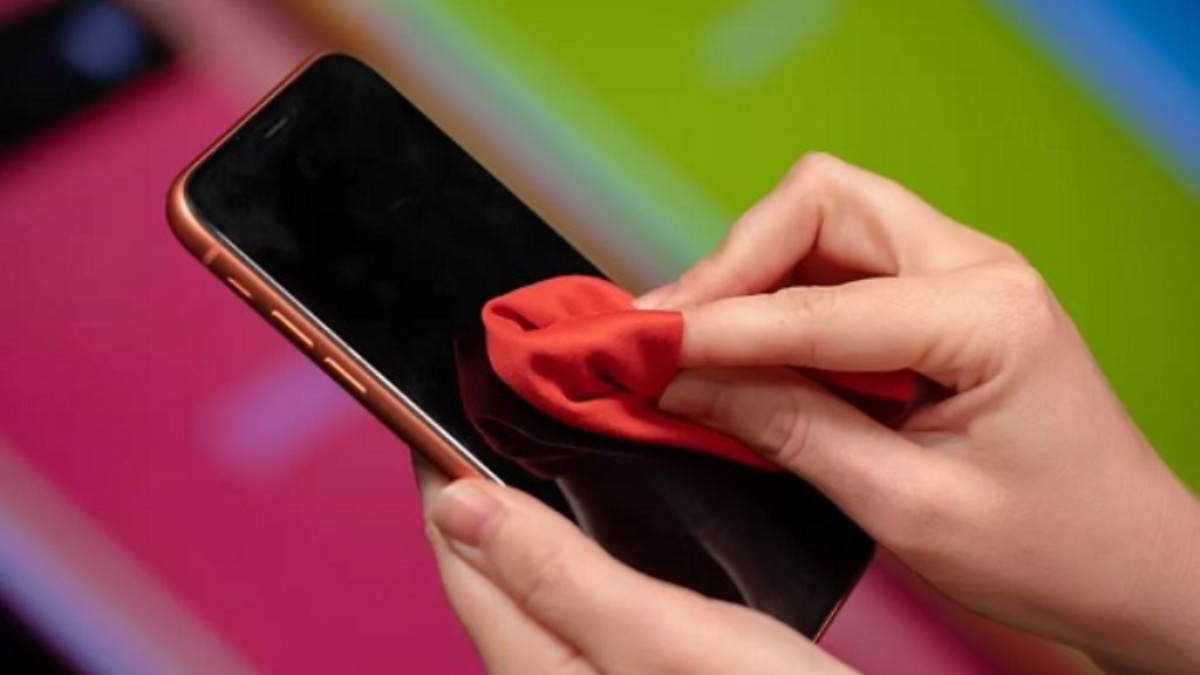 3 Tips Jitu Merawat Layar Touchscreen Agar Ponsel Awet dan Tahan Lama
