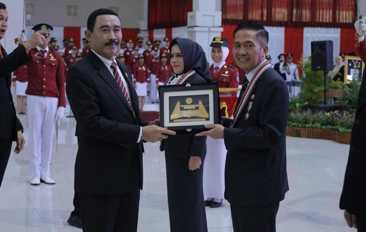 Pj Walikota Palembang Terima Penganugrahan Tanda Kehormatan  dari IPDN