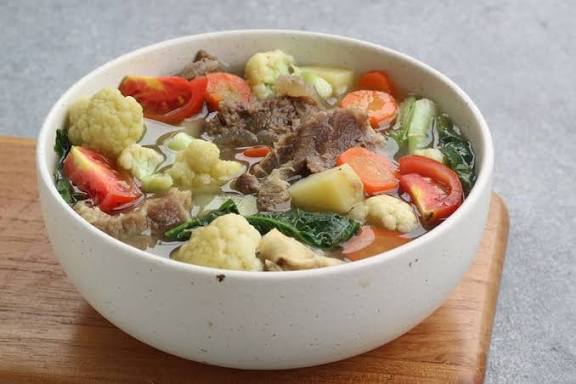 6 Rekomendasi Menu Berkuah Tanpa Santan buat Sahur dan Resepnya