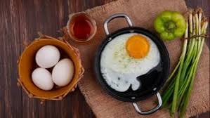 7 Jenis Makanan yang Harus Dihindari Saat Makan Telur