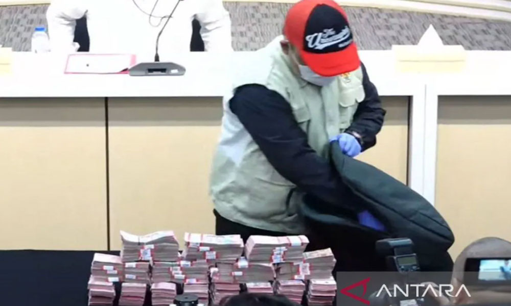 Barang Bukti OTT KPK Terhadap Ketua-Waka PN Depok Mencapai Rp850 Juta