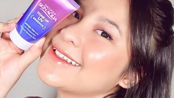 6 Rekomendasi Sunscreen untuk Mencerahkan Kulit Wajah : Harga Terjangkau