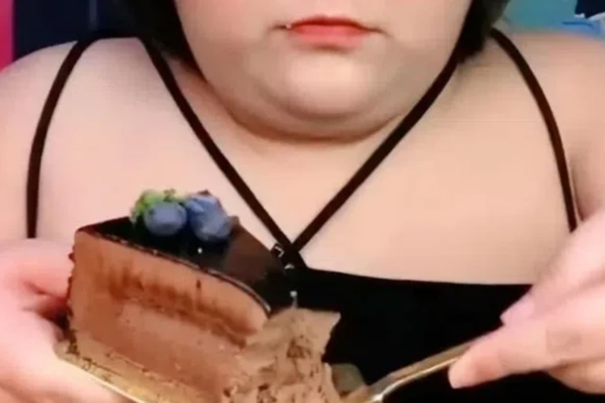 Konten Kreator China ini Meninggal saat Live Mukbang