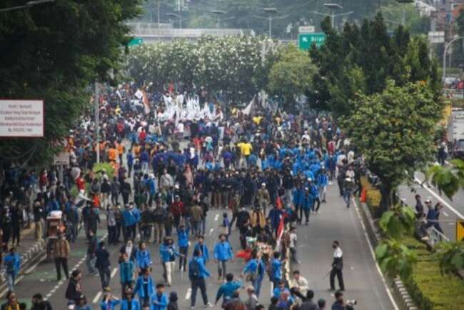 Mahasiswa-Buruh Bergerak Hari Ini Kepung Istana dan DPR, Palembang juga Gelar Aksi Serupa