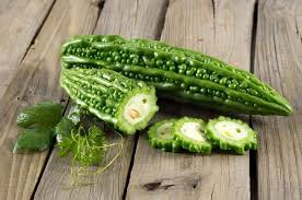 Apa yang Terjadi pada Tubuh saat Makan Pare Setiap Hari?