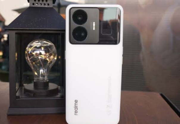 Realme GT3 Smartphone Flagship yang Dibekali Layar AMOLED dengan RAM Besar, Segini Harganya