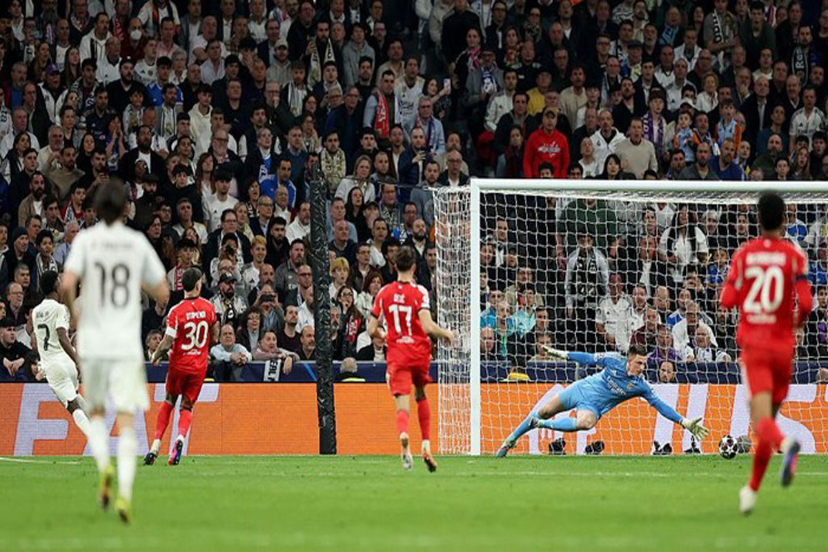 Menang 2-1 Atas Benfica, Real Madrid Lolos Babak 16 Besar Liga Champions