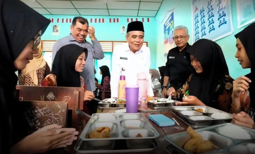 Wabup Ogan Ilir Tinjauan Dapur MBG dan Sekolah Penerima MBG Di Tanjung Batu