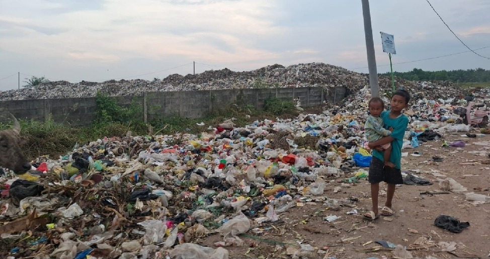 Sampah di TPA Ogan Ilir Berserakan di Jalan, Dinas Lingkungan Hidup Sebut Open Dumping