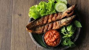 Ini 6 Tips Menggoreng Lele Crispy dan Bentuknya Lurus Sempurna