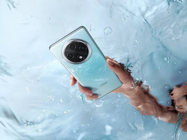 OPPO A3 Pro Rilis, Smartphone Pertama di Dunia yang Paling Tahan Air dan Banting
