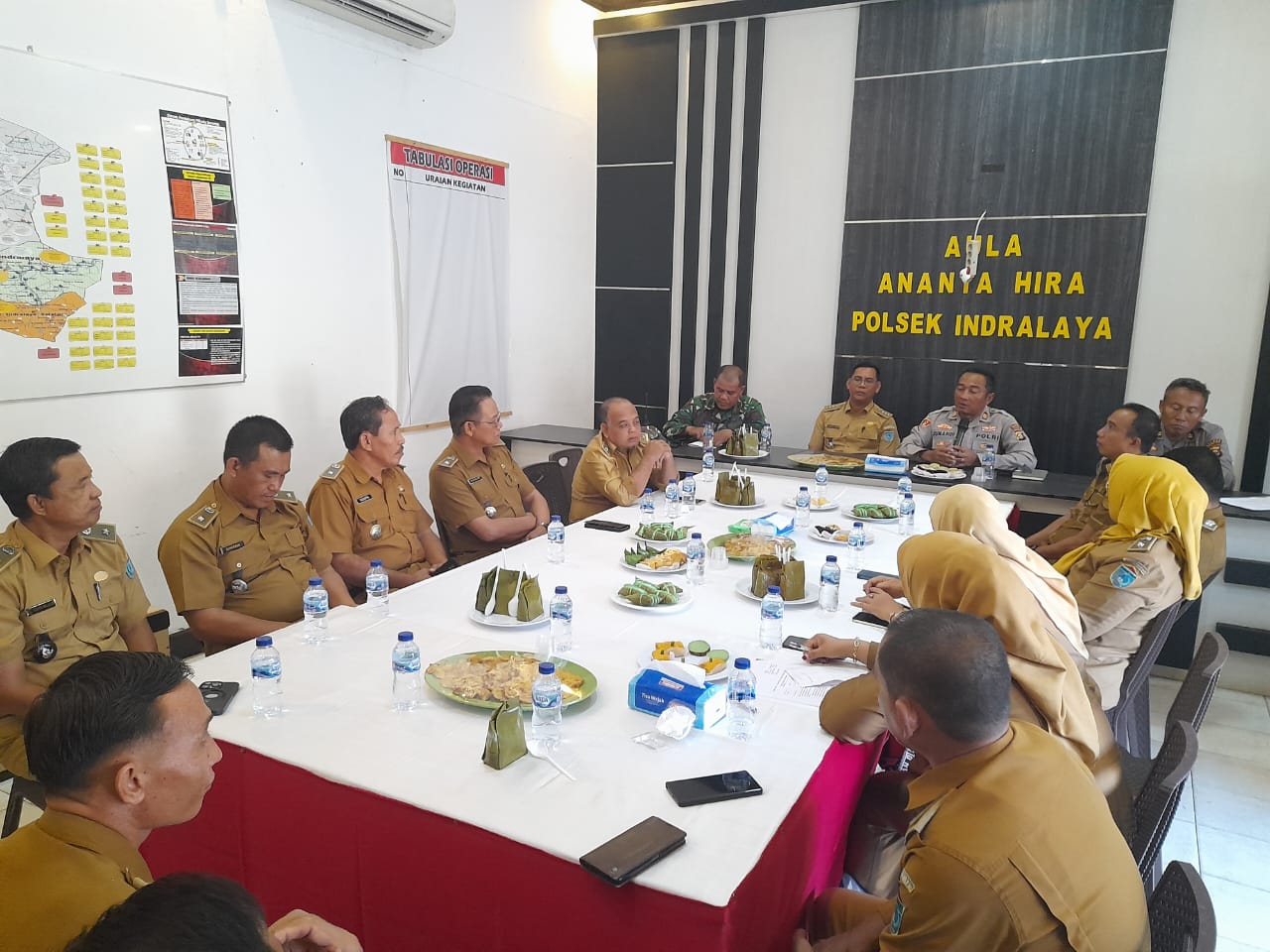 Camat, Kades Ngumpul di Mapolsek Indralaya, Bahas Karhutla 