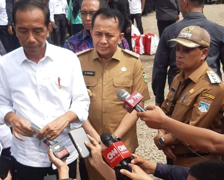 Jokowi Tuntaskan Langsung Masalah Listrik di Muratara
